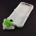 Capa para iPhone 4 e 4S de Silicone 3D Macaquinho - Branco com Verde