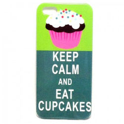 Capa para iPhone 5 e 5S de Plástico - Keep Calm and Eat Cupcakes